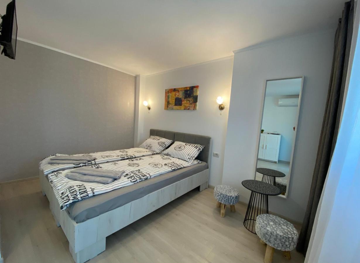 Four Rooms Curtea de Argeş Eksteriør billede